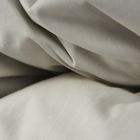 Duvet cover 100% cotton percale, 180 threads. Light gray color.