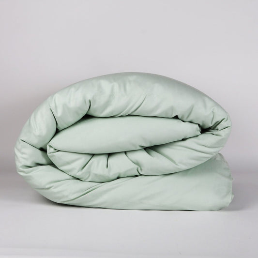 Duvet cover 100% percale cotton, 180 threads. Light green color.