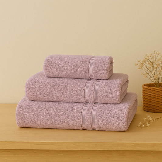Bath towel 100% Egyptian Cotton. Green color.