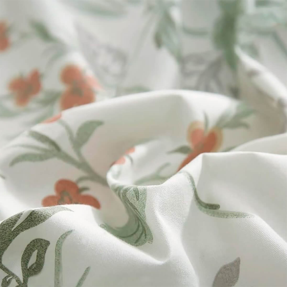 Printed duvet cover with black leaves and pale pink background, extra soft microfiber.